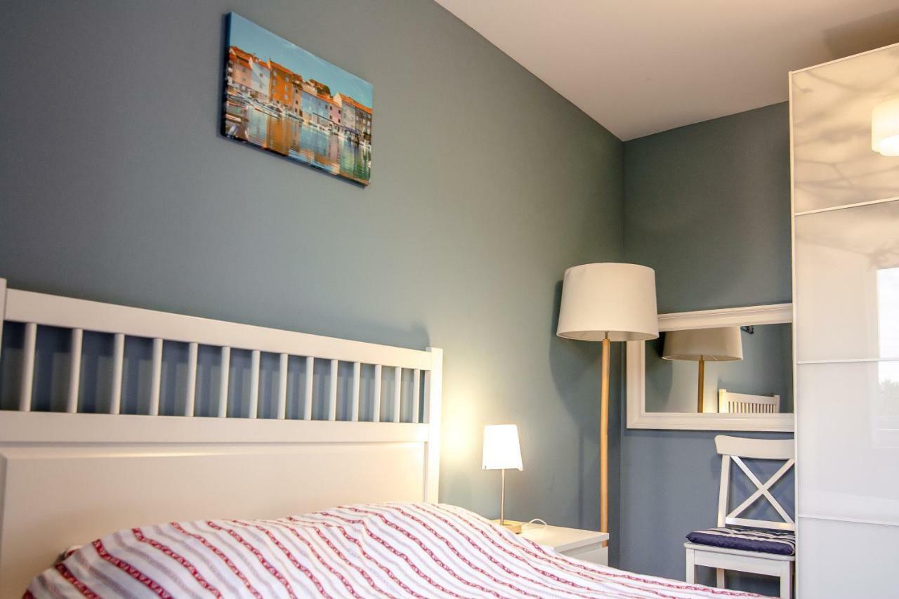 Apartament Kapitanski Bursztynowe Komnaty Дарволко Екстериор снимка